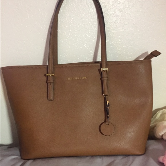 Michael Kors Jet Set Travel Tote - Picture 1 of 6